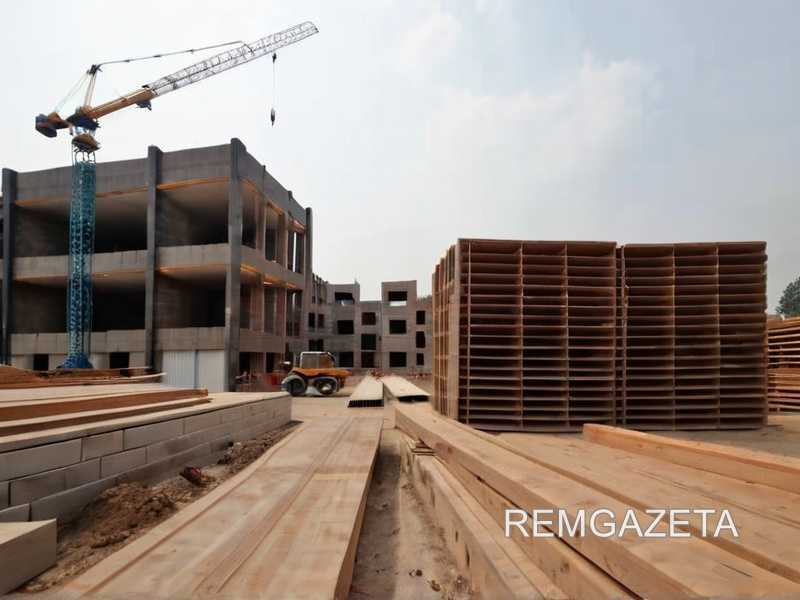 Можно ли использовать плитку или керамогранит в жилых зонах